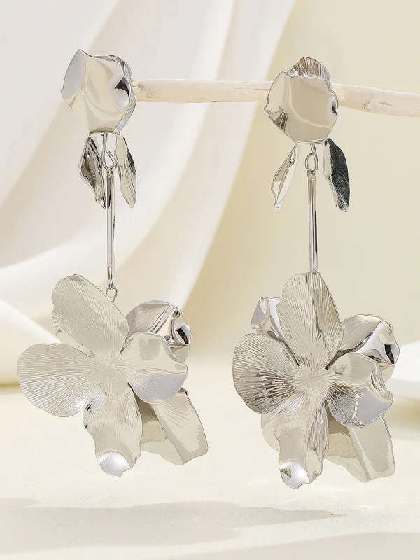 Flower Shape Geometric Drop Earrings - Image 8