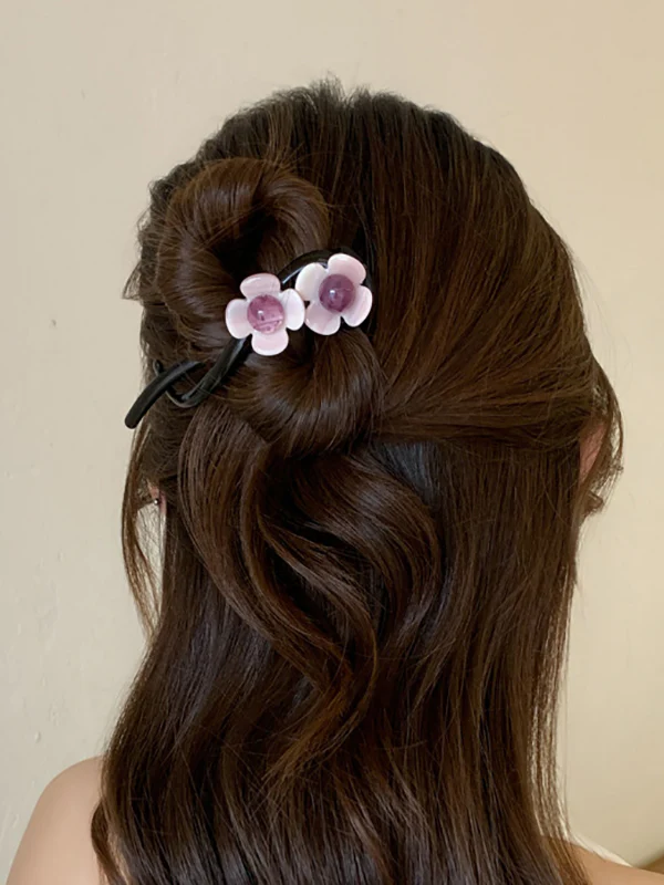 Flower Shape Geometric Hair Clips - Image 3