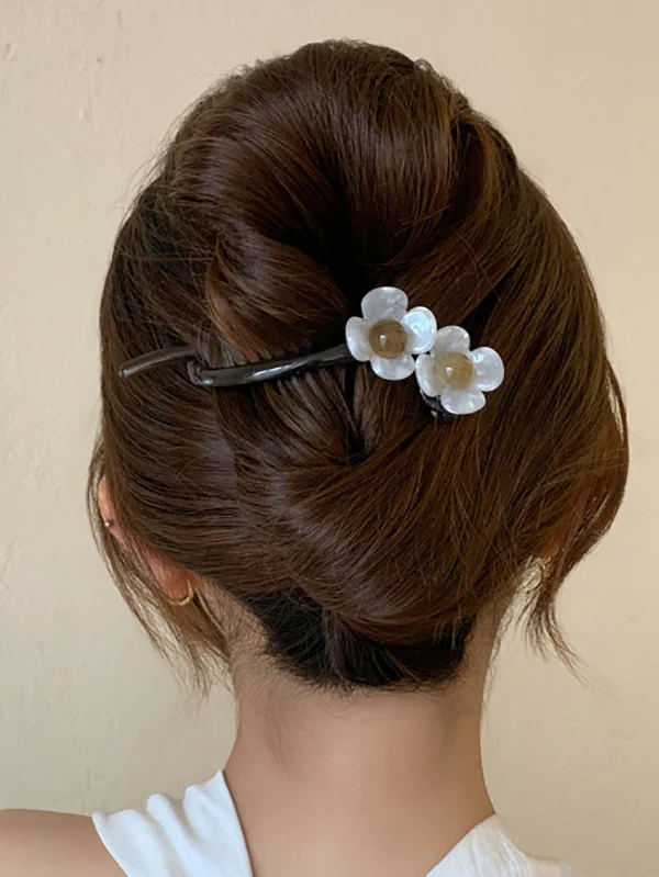 Flower Shape Geometric Hair Clips - Image 5
