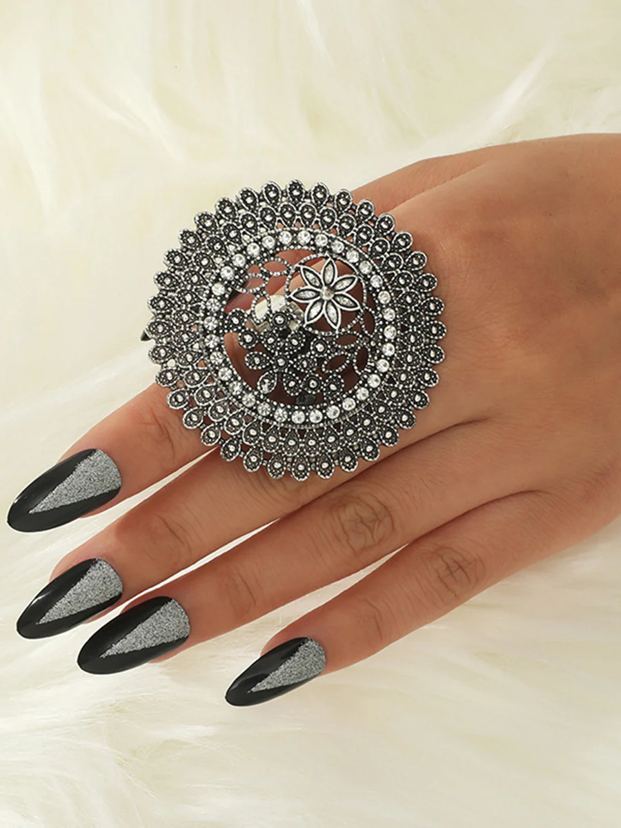 Flower Shape Geometric Hollow Rings Accessories - Image 2