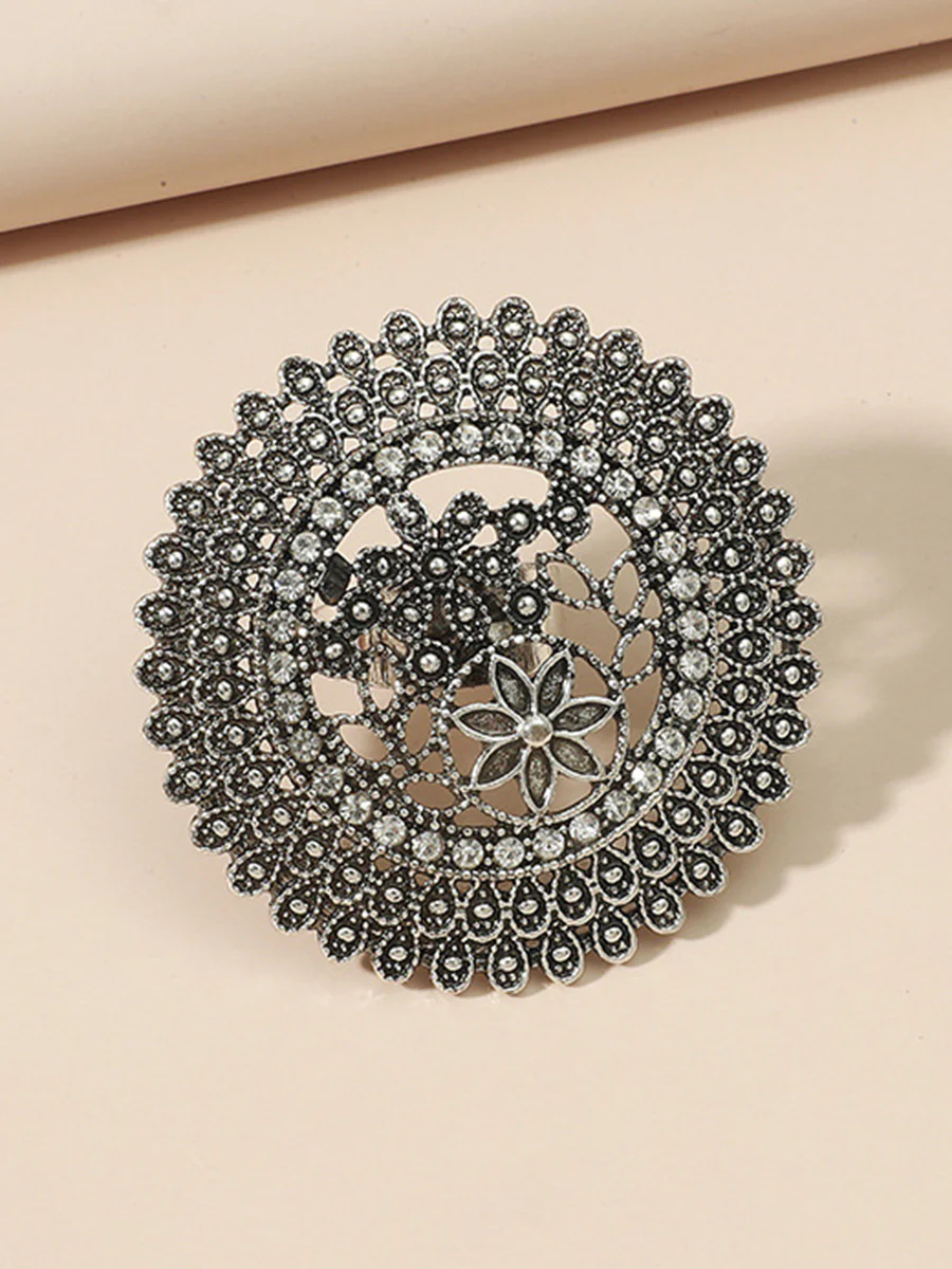 Flower Shape Geometric Hollow Rings Accessories - Image 3