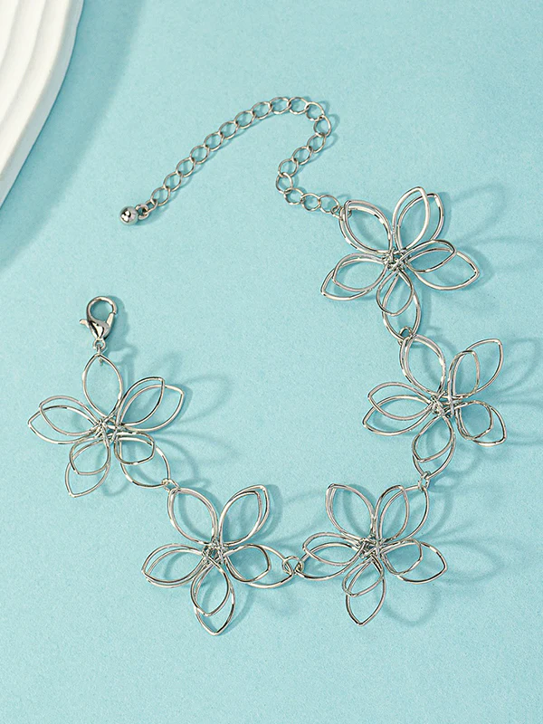 Flower Shape Hollow Bracelet Accessories - Image 3