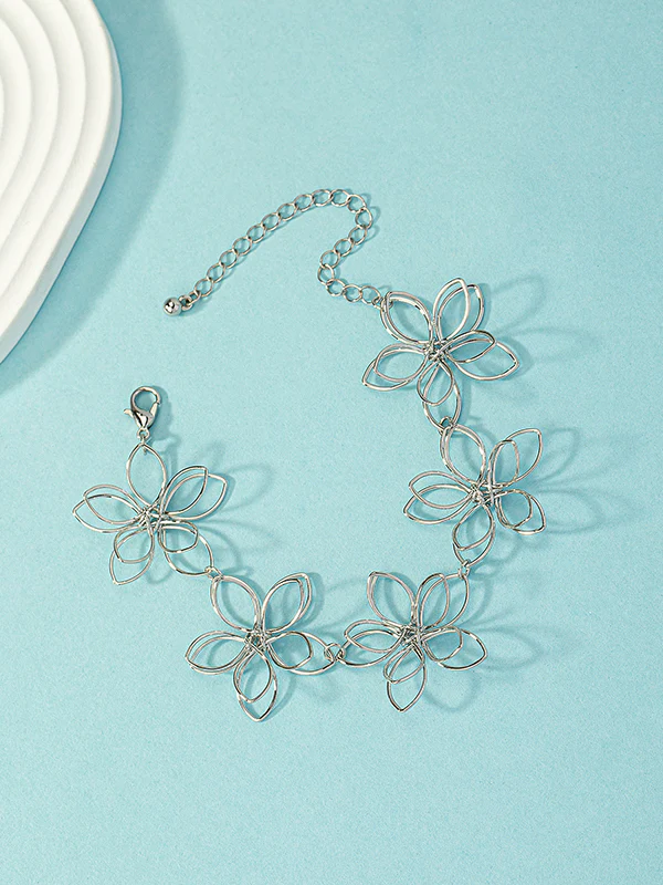 Flower Shape Hollow Bracelet Accessories - Image 4