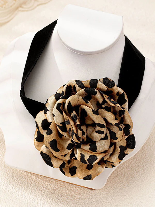 Flower Shape Leopard Necklaces Accessories - Image 3