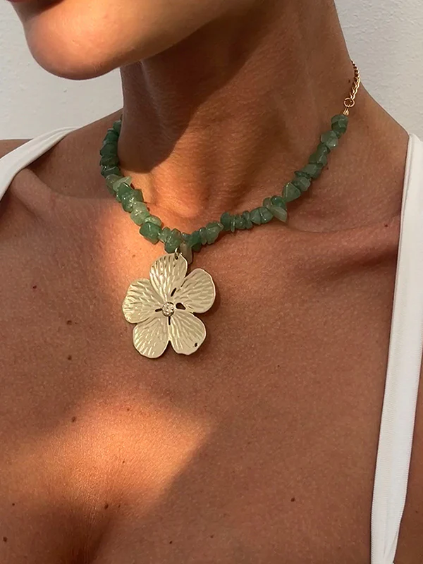 Flower Shape Necklaces Accessories - Image 2