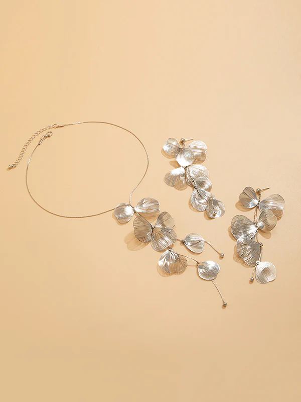 Flower Shape Necklaces Accessories - Image 13