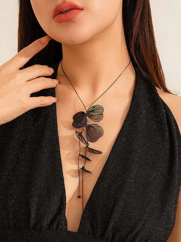Flower Shape Necklaces Accessories - Image 3