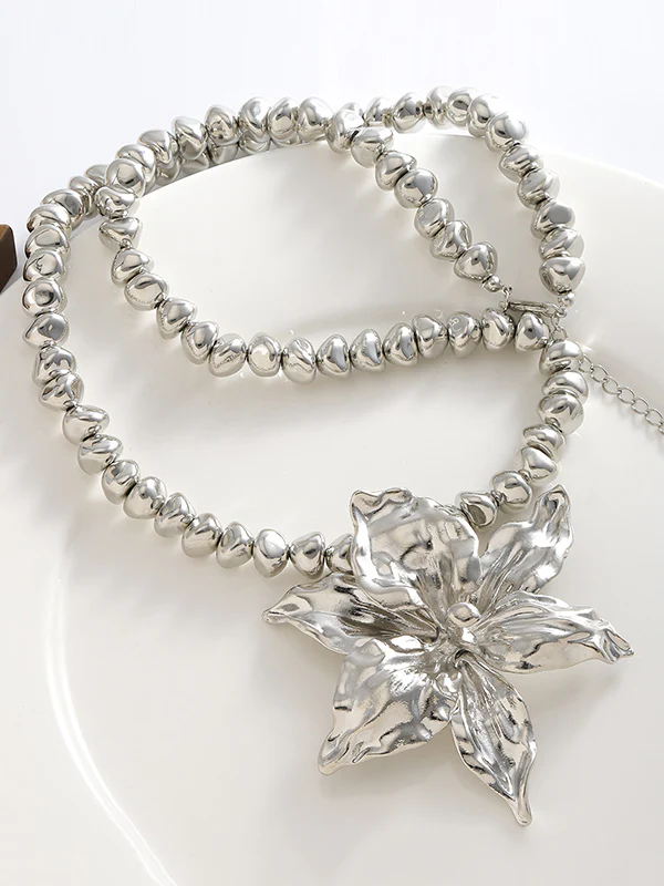 Flower Shape Necklaces Accessories - Image 3