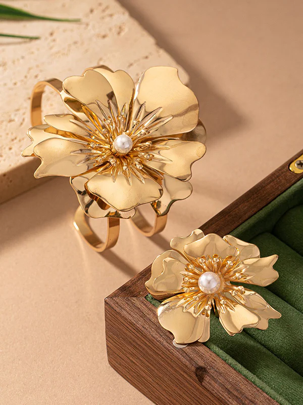 Flower Shape Pleated Bracelet + Rings Accessories Two Pieces - Image 2
