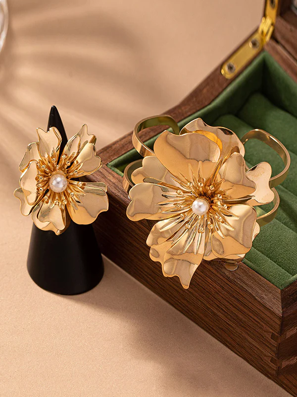 Flower Shape Pleated Bracelet + Rings Accessories Two Pieces - Image 3