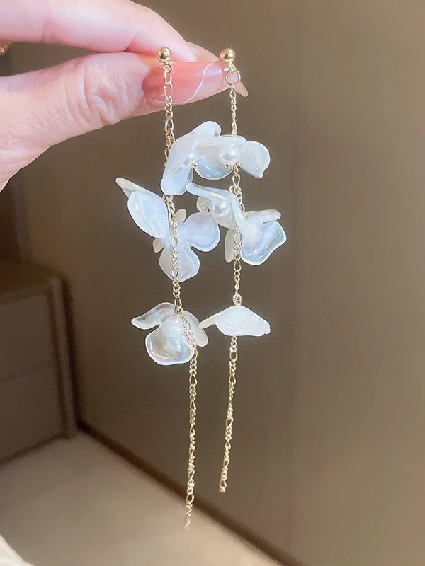 Flower Shape Tasseled Drop Earrings - Image 2