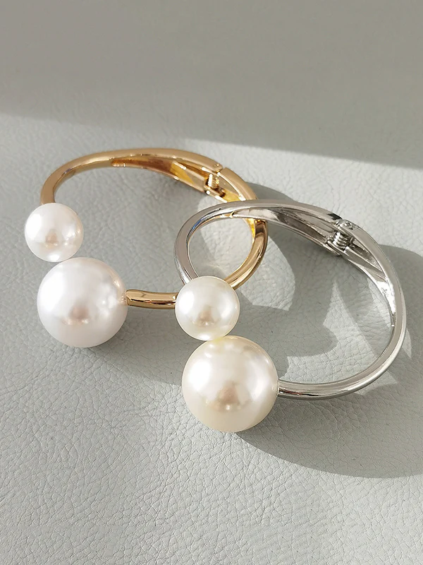 Geometric Bracelet Accessories - Image 3