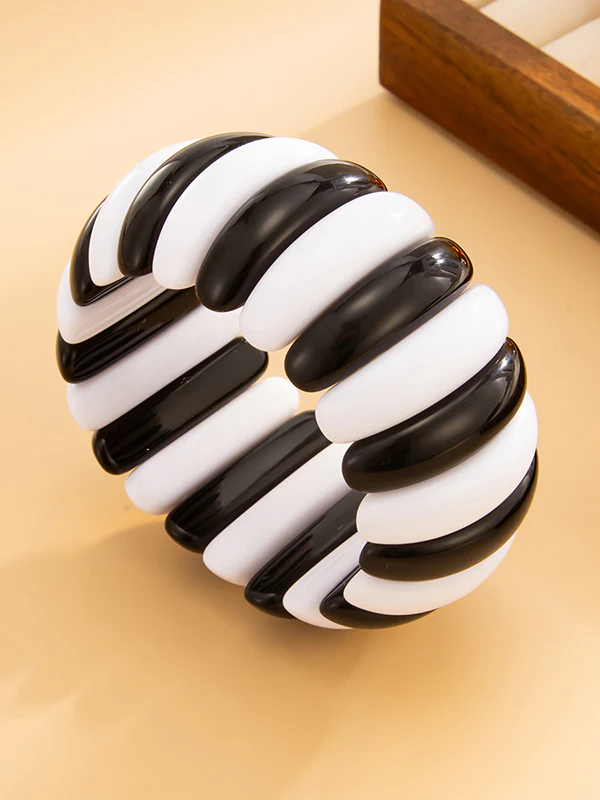 Geometric Bracelet Accessories - Image 3