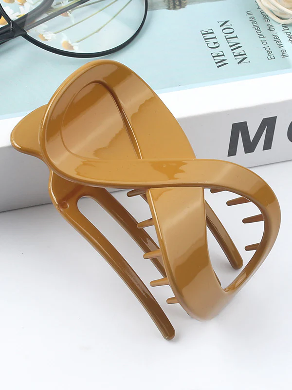 Geometric Hollow Hair Clips - Image 11