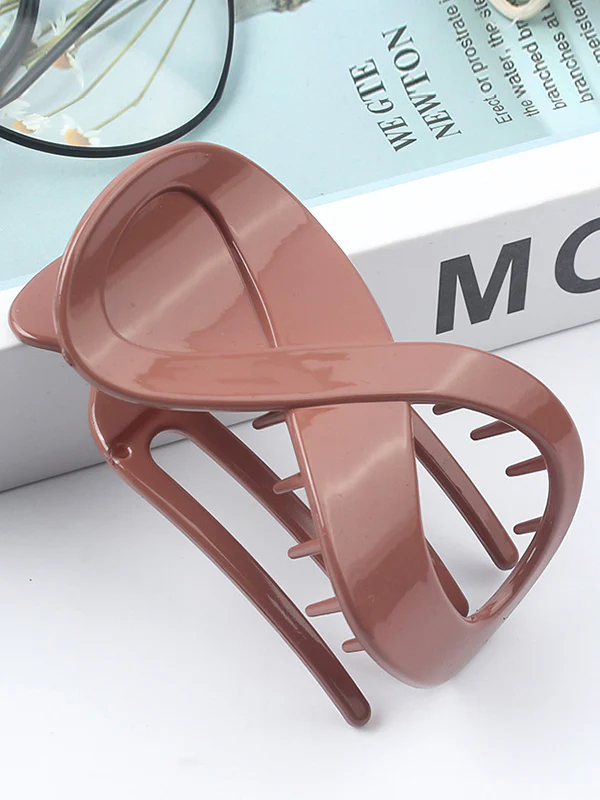 Geometric Hollow Hair Clips - Image 12