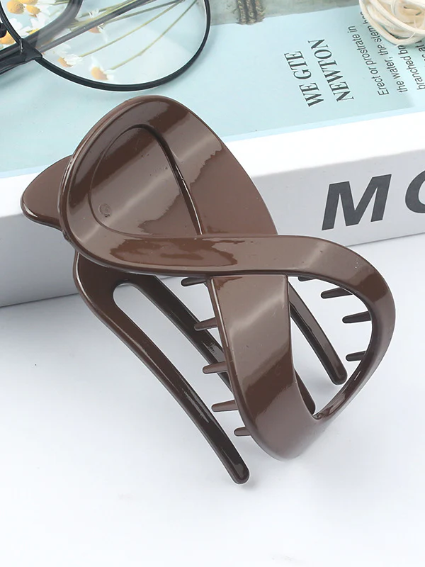 Geometric Hollow Hair Clips - Image 15