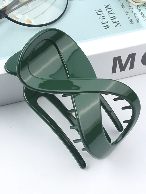Geometric Hollow Hair Clips - Image 17