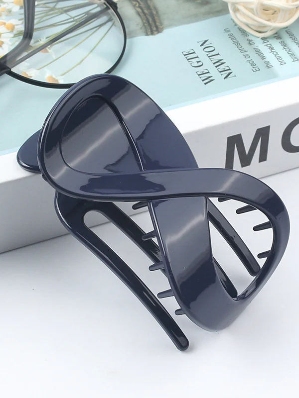Geometric Hollow Hair Clips - Image 8