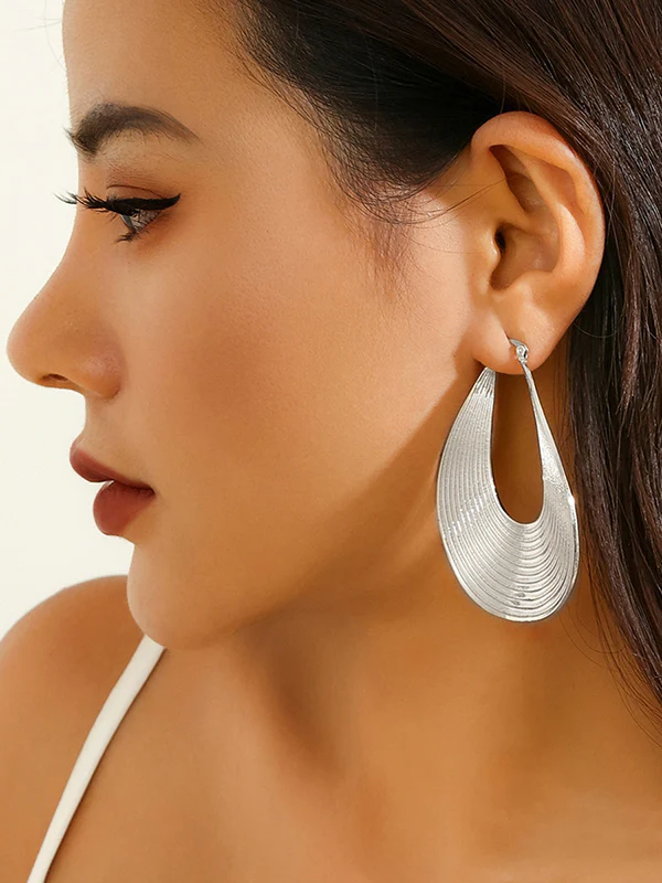 Geometric Hollow Solid Color Drop Earrings - Image 4