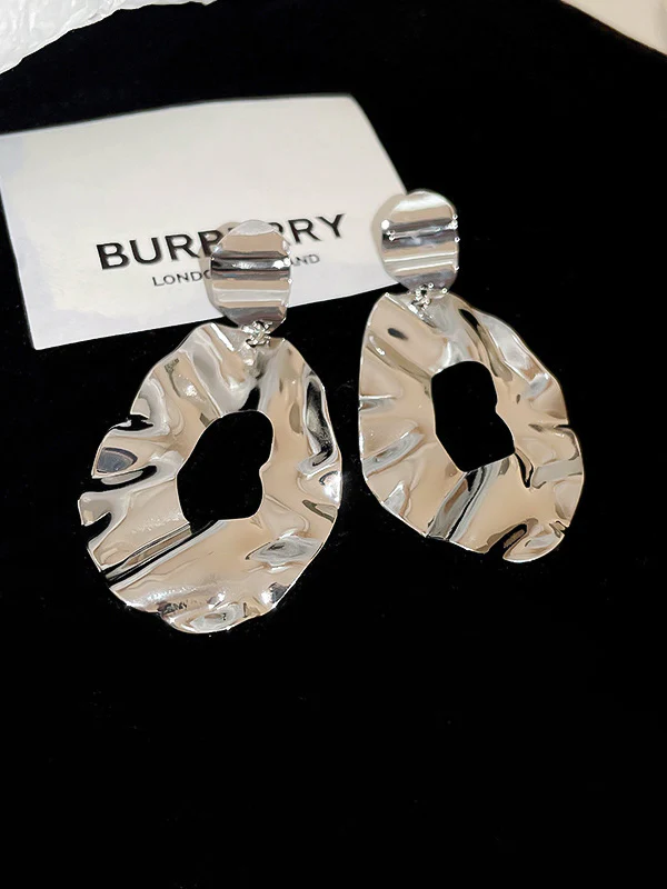 Geometric Hollow Solid Color Drop Earrings - Image 3