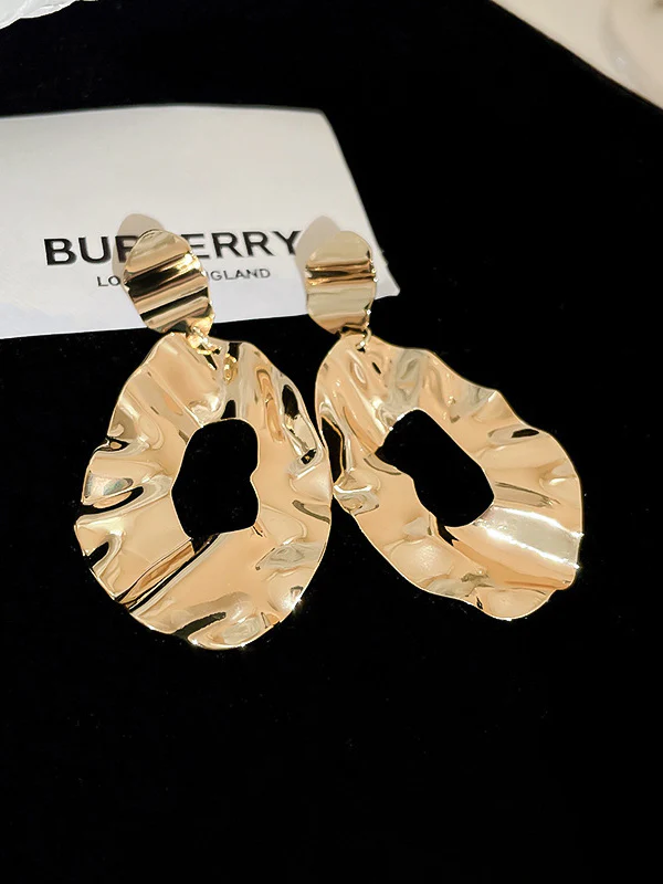 Geometric Hollow Solid Color Drop Earrings - Image 4