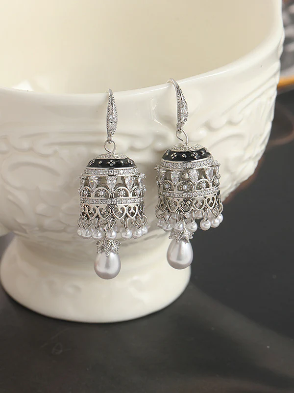 Geometric Hollow Tasseled Drop Earrings - Image 4