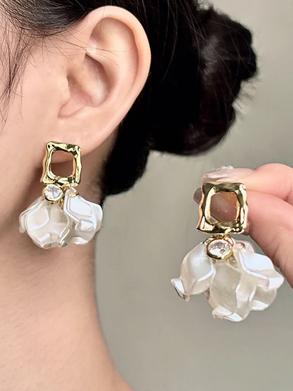 Geometric Leaves Shape Rhine Stones Drop Earrings - Image 3
