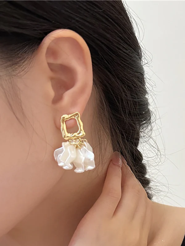 Geometric Leaves Shape Rhine Stones Drop Earrings - Image 5