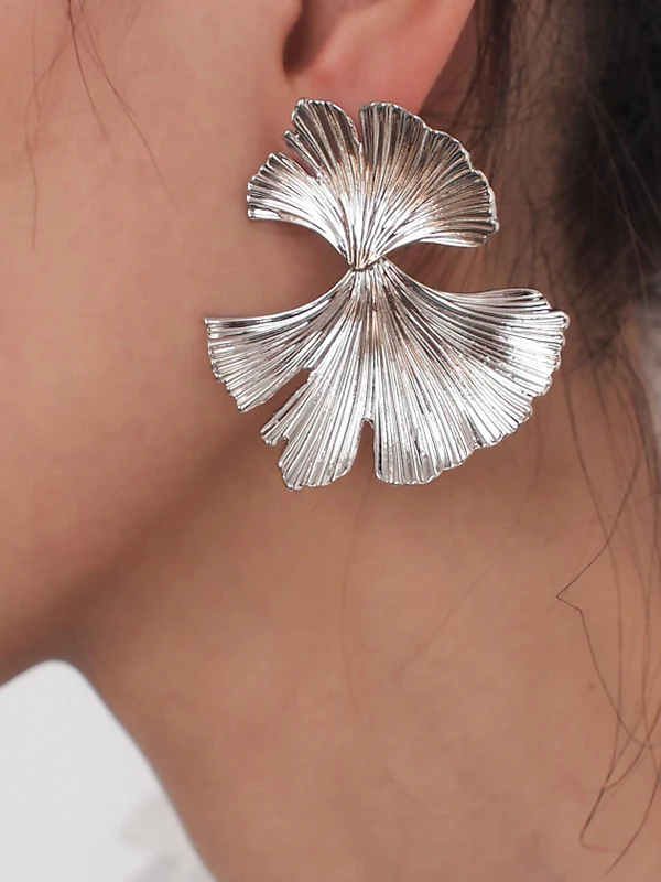Geometric Leaves Shape Solid Color Drop Earrings - Image 2