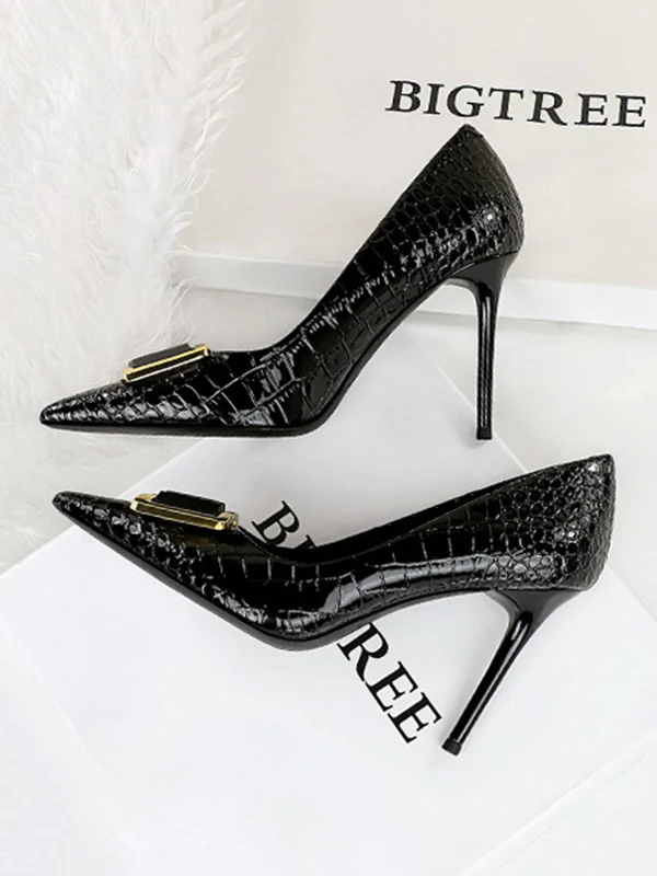 Geometric Pointed-Toe Split-Joint Pumps - Image 4
