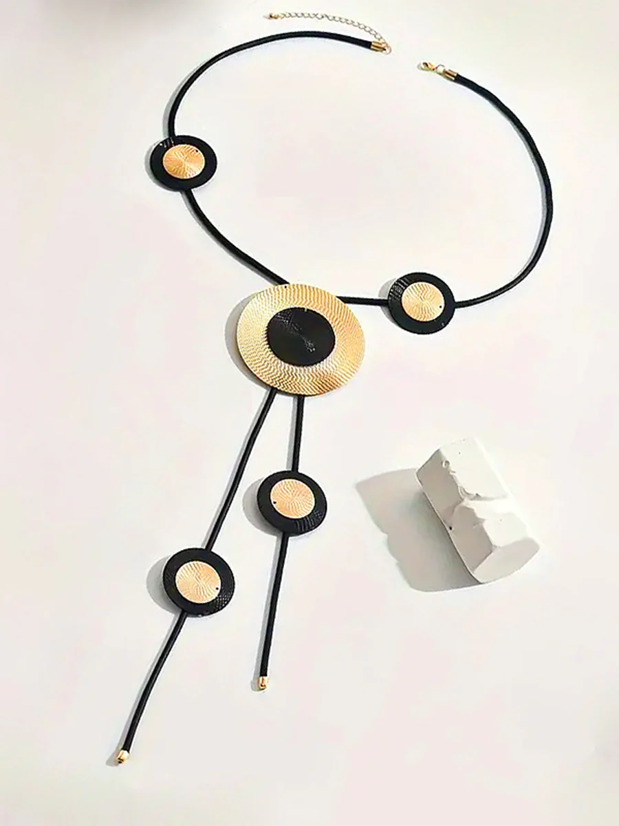 Geometric Round Cut Necklaces Accessories - Image 3