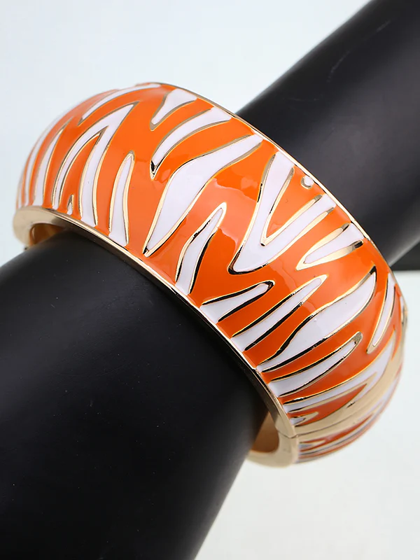Geometric Zebra-Stripe Bracelet Accessories - Image 3