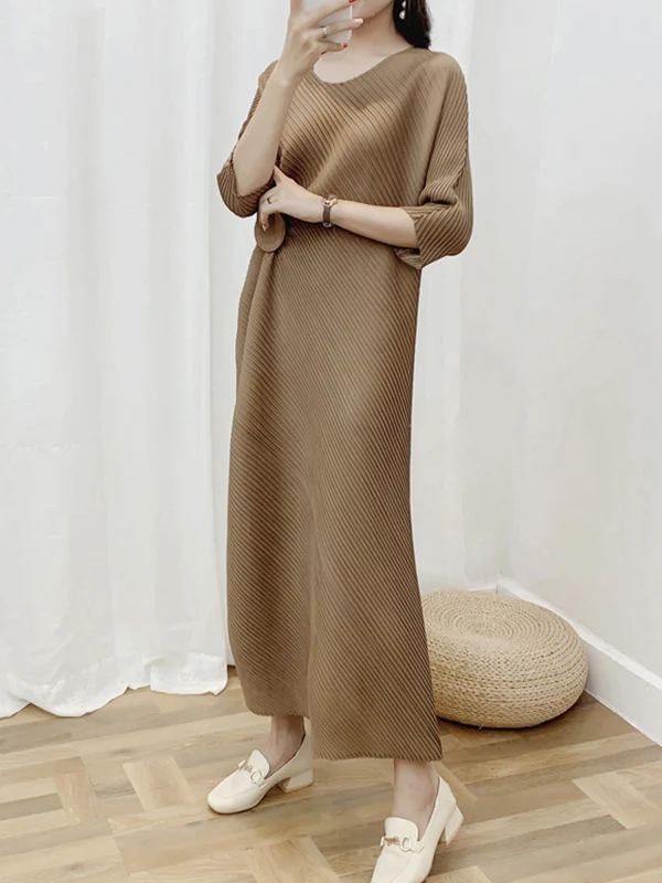 Half Sleeves Irregular Clipping Pleated Solid Color Round-Neck Midi Dresses - Image 6