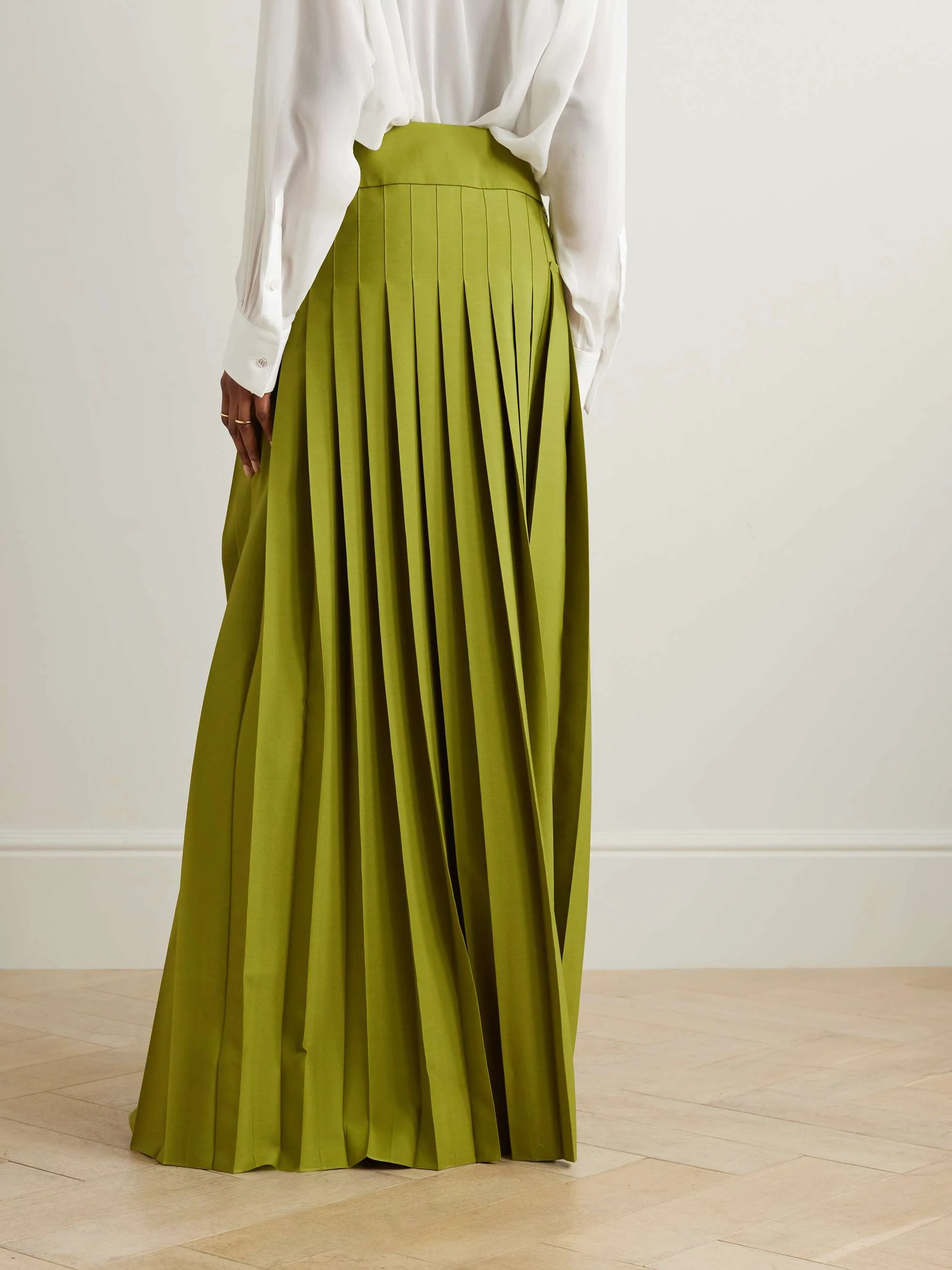 High Waisted Loose Pleated Solid Color Split-Side Skirts - Image 4