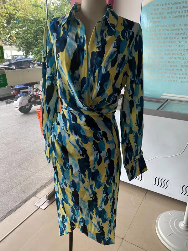 High Waisted Long Sleeves Asymmetric Pleated Printed Split-Joint Deep V-Neck Midi Dresses - Image 6