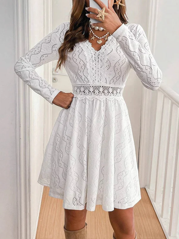 High Waisted Long Sleeves Hollow Lacy Solid Color Split-Joint V-Neck Mini Dresses - Image 2