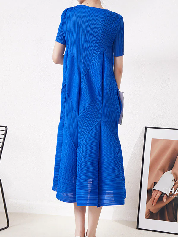 High Waisted Loose Pleated Solid Color Round-Neck Midi Dresses - Image 6