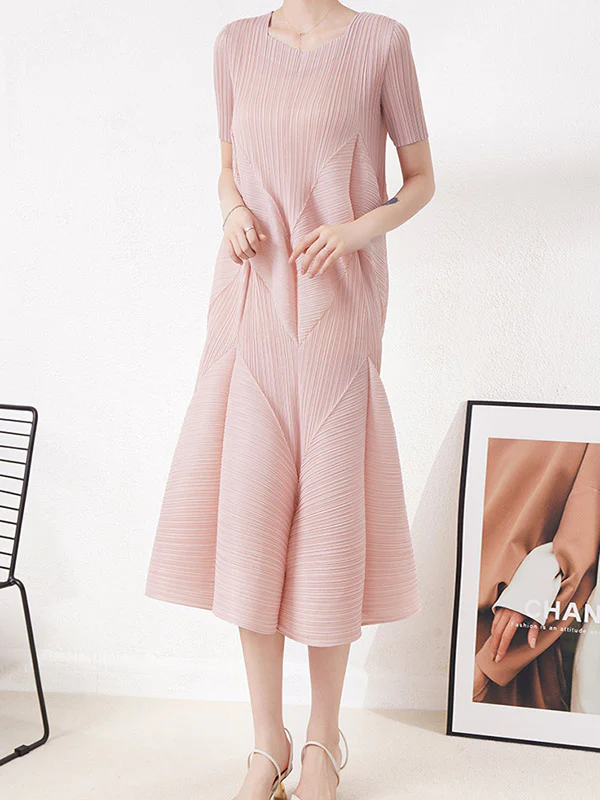 High Waisted Loose Pleated Solid Color Round-Neck Midi Dresses - Image 7