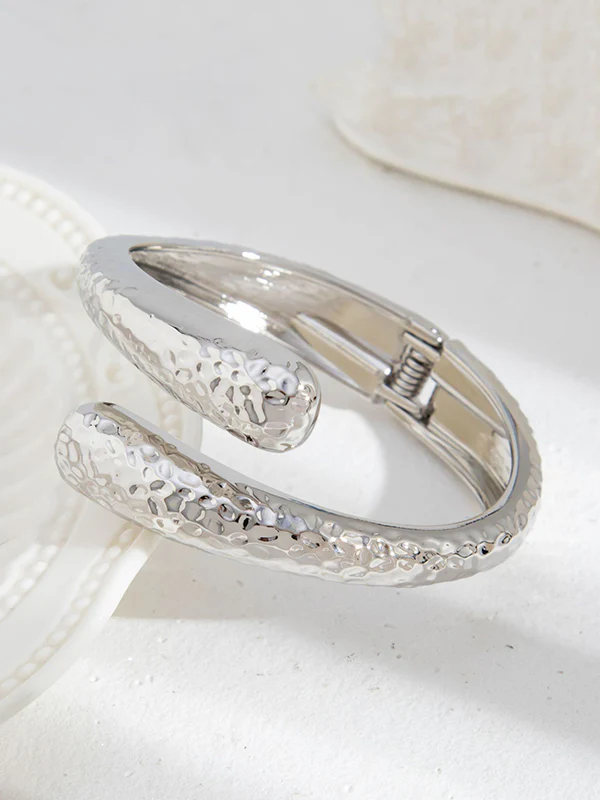 Irregularity Geometric Pleated Shiny Bracelet Accessories - Image 10