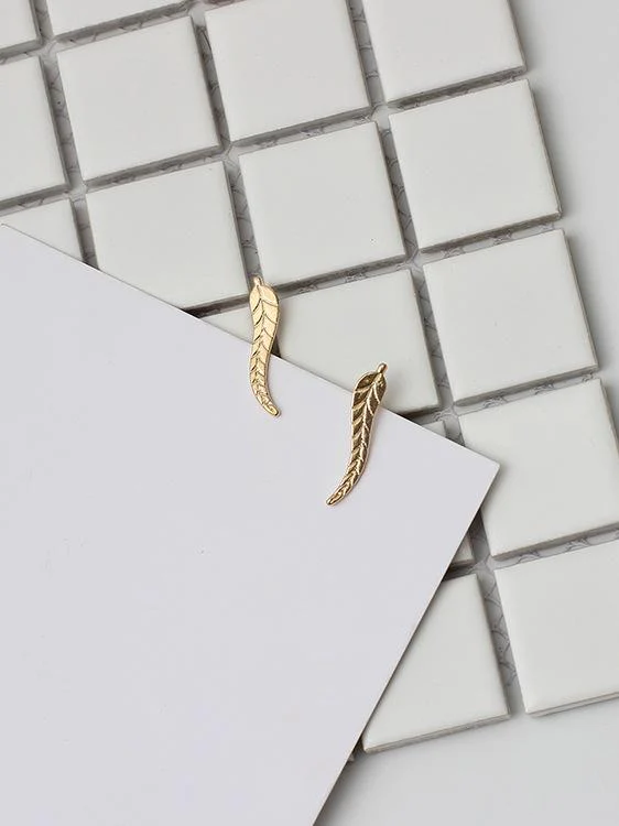 Leaf Pattern Earring Accessories - Image 4