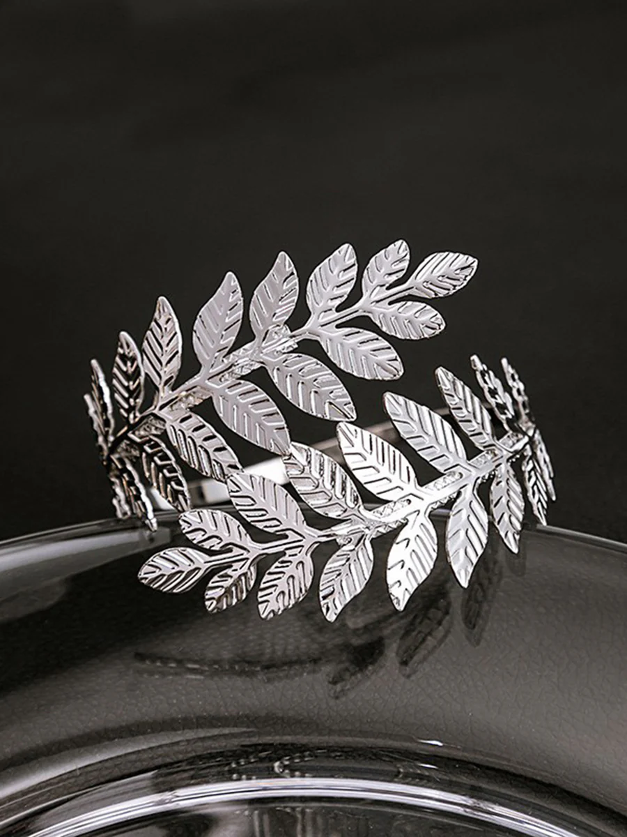 Leaves Shape Armlet Accessories - Image 4