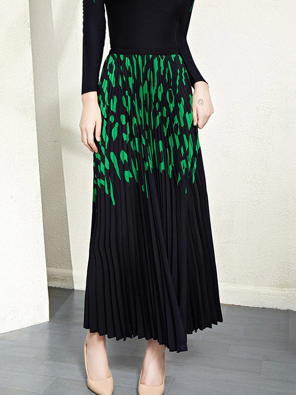 Long Sleeves Printed Mock Neck T-Shirt Top + Pleated A-Line Skirts Bottom Two Pieces Set - Image 8
