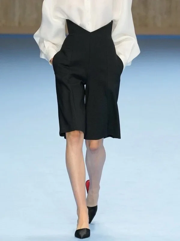 Loose Pockets Solid Color Shorts Bottoms - Image 2