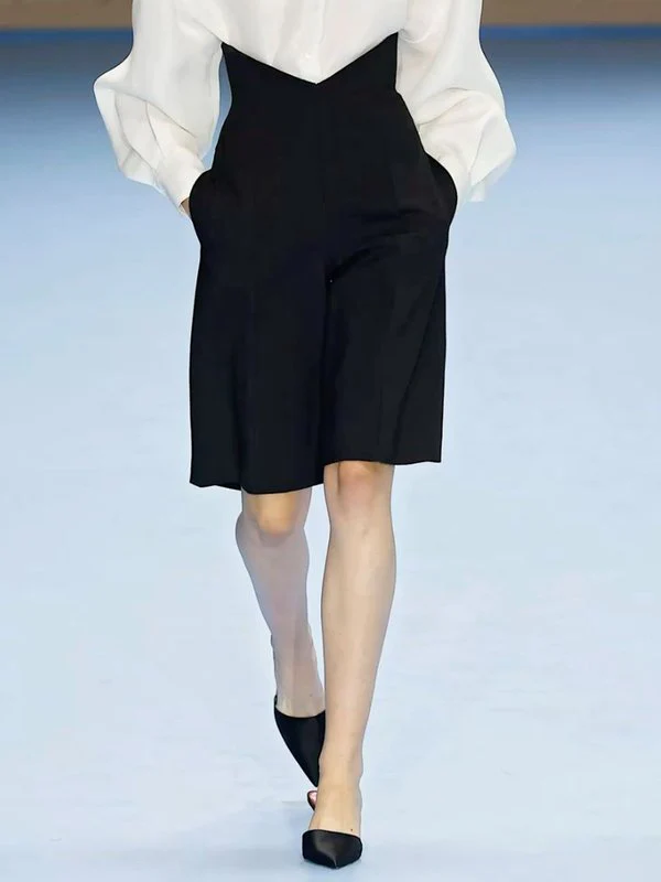 Loose Pockets Solid Color Shorts Bottoms - Image 3