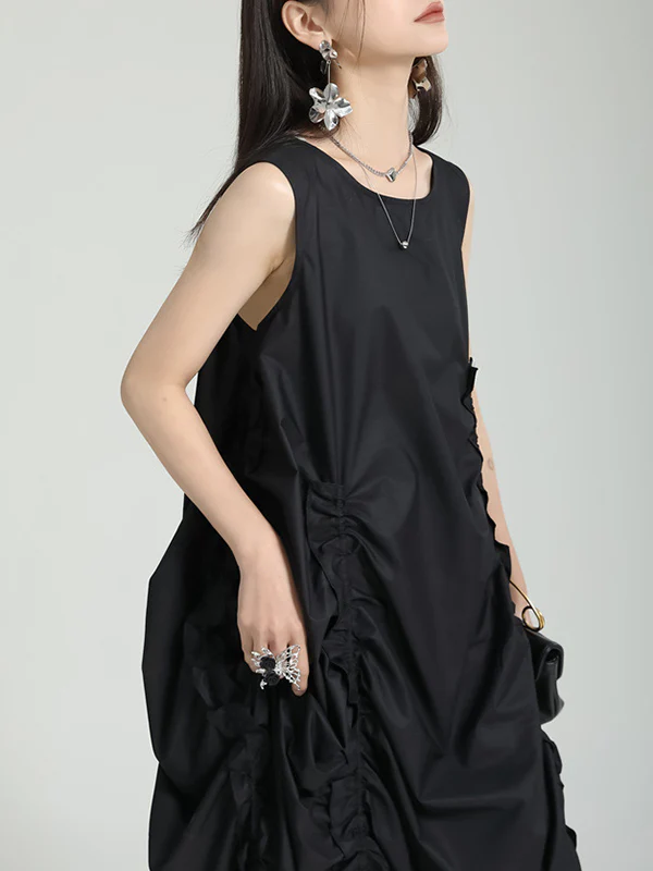 Loose Sleeveless Asymmetric Elasticity Pleated Solid Color Round-Neck Midi Dresses - Image 7