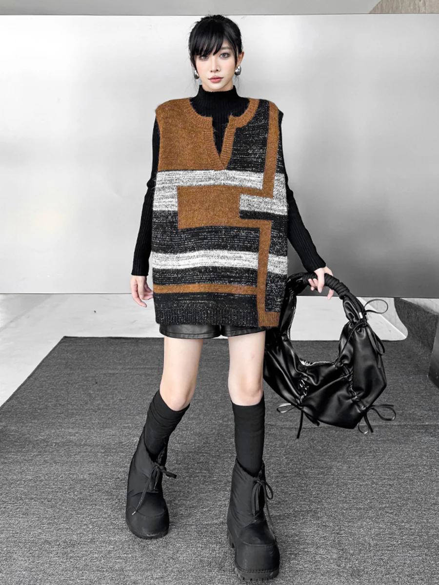 Loose Sleeveless Contrast Color Geometric Split-Joint Striped V-Neck Outerwear Vest Top - Image 3