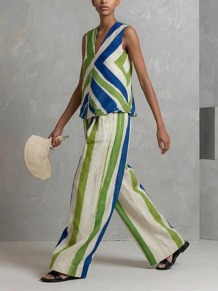 Loose Sleeveless Contrast Color Striped V-Neck Tank - Image 3