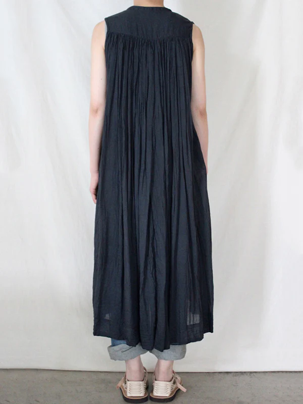 Loose Sleeveless Pleated See-Through Round-Neck Midi Dresses - Image 8