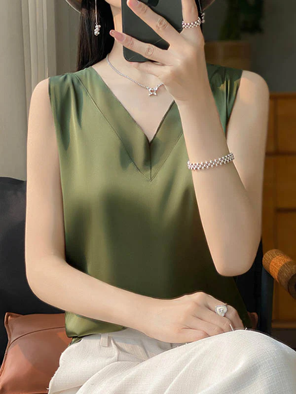 Loose Sleeveless Solid Color V-Neck Vest Top - Image 14