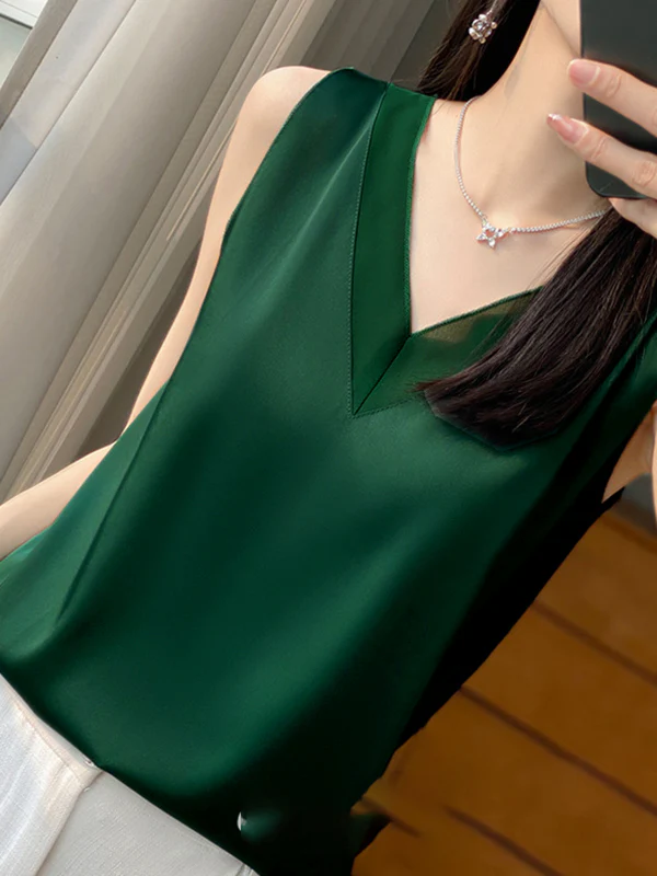 Loose Sleeveless Solid Color V-Neck Vest Top - Image 17